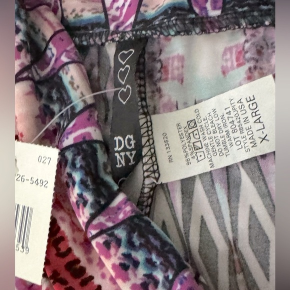 NWT Boho styled Aztec design palazzo pants by DGNY LX folding waistband. - Picture 2 of 9